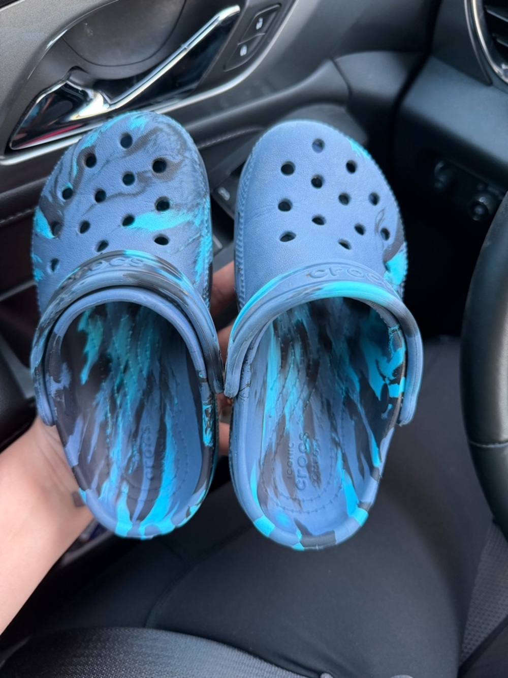 CROCS Kids Clog in Blue and Teal Tie-Dye Pattern